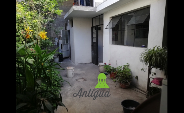 APARTAMENTO EN RENTA EN SANTA ANA