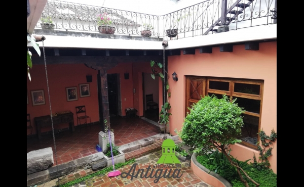 HOUSE FOR RENT in Antigua Guatemala