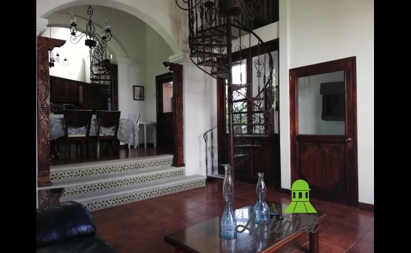 HOUSE FOR RENT