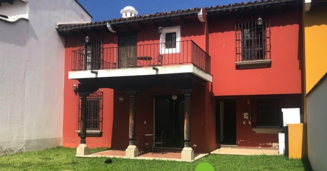 Preciosa casa en residencial en venta