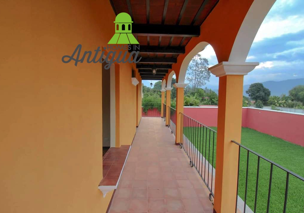 Homes in Antigua Casa con jardín en renta en Antigua Guatemala