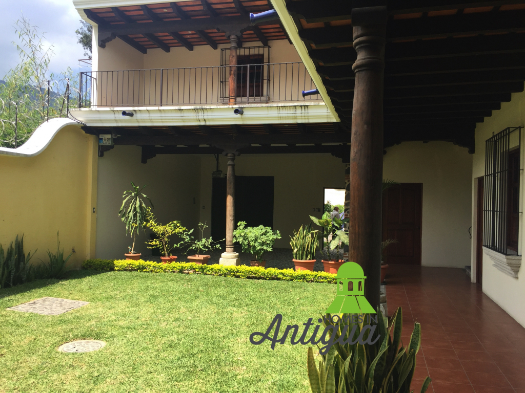 Homes in Antigua Large house for rent in Antigua Guatemala