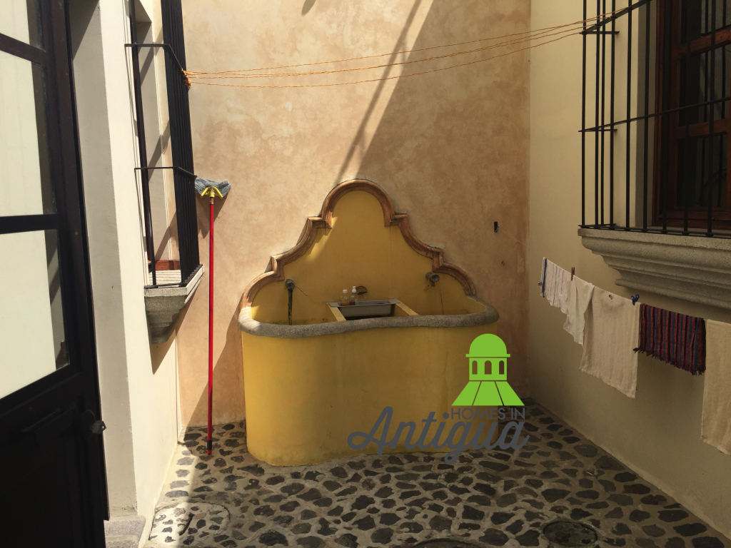 Homes in Antigua Large house for rent in Antigua Guatemala