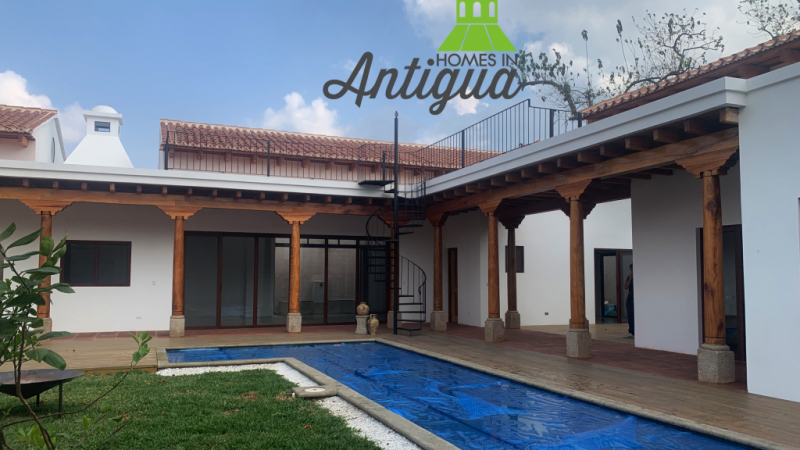 Casa en el centro de Antigua; + apartamento + piscina + terraza