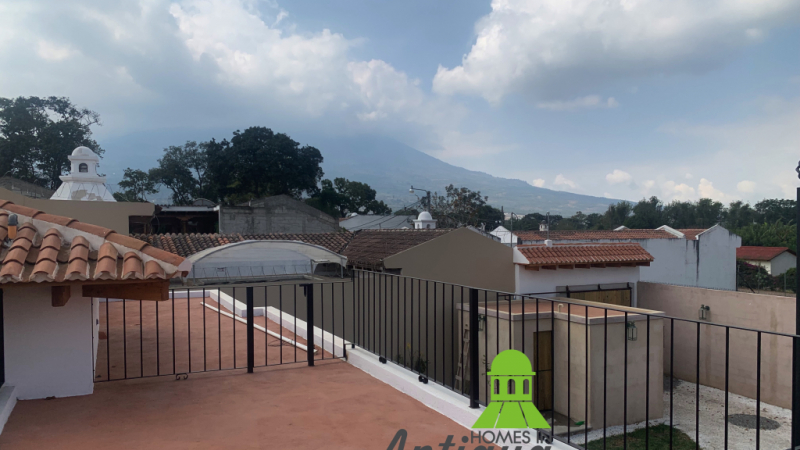 VC048 00010