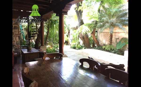 House for sale in central Antigua